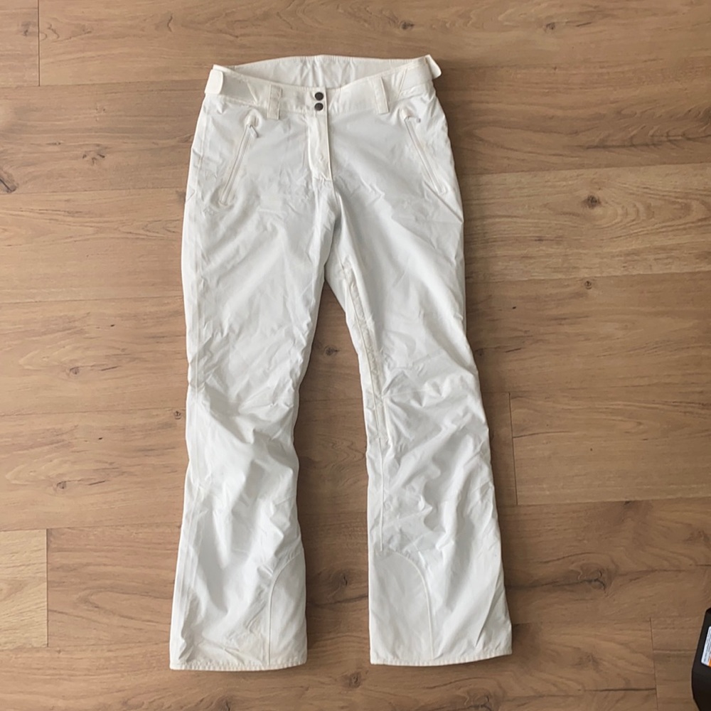 White snowboard ski pants